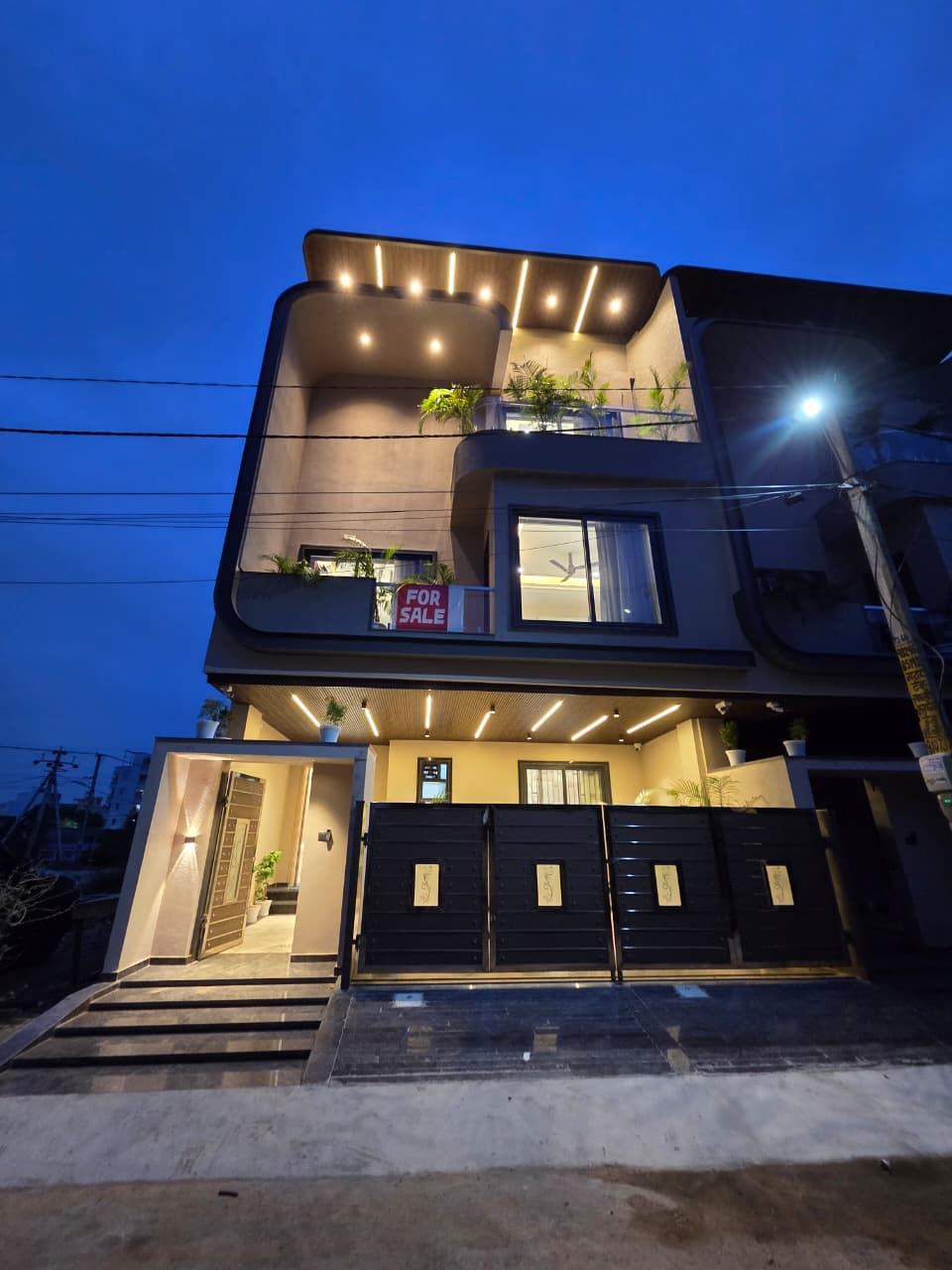 लग्ज़री 5 BHK कोठी