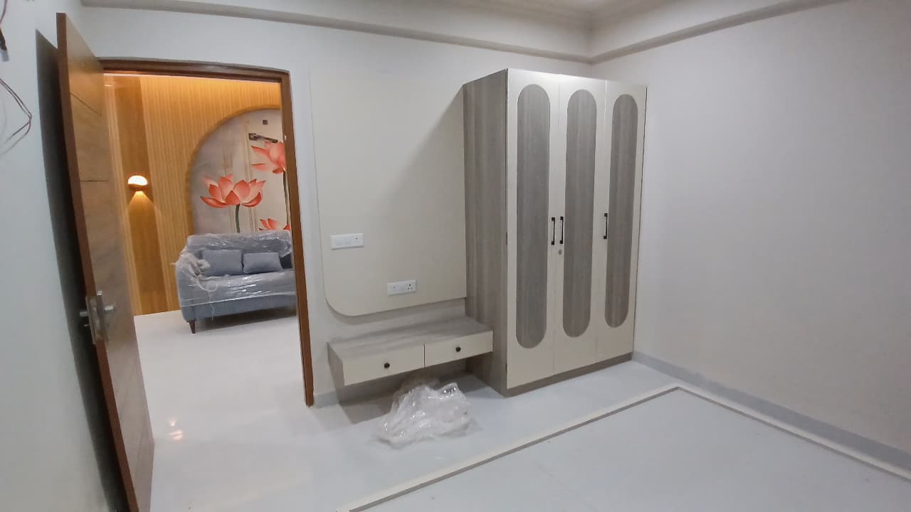 2,3,4 BHK LUXURY FLATS